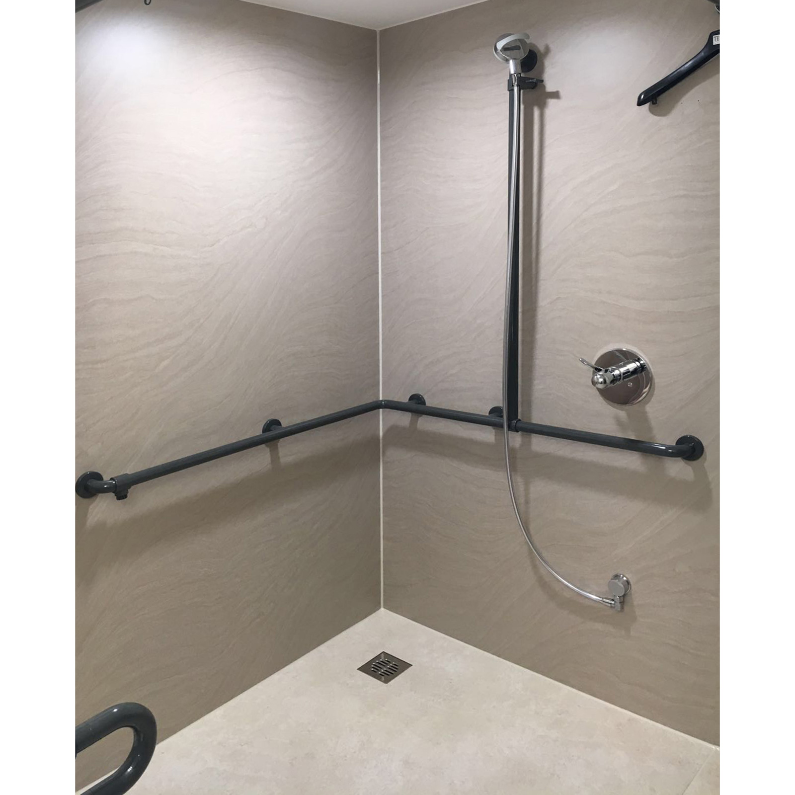 GES_Bäder ohne Fliesen